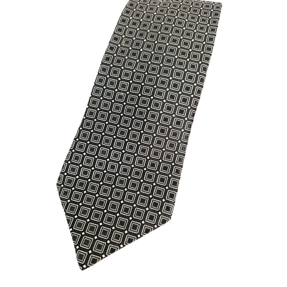 Roundtree & Yorke Colligiate Men's Tie Black Square Geometric Pattern 100% Silk